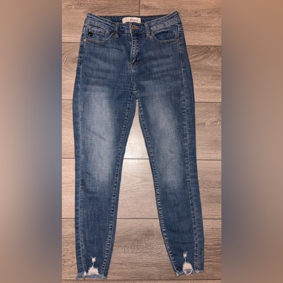 Kancan Denim Jeans Size 5/26 Light Wash Skinny Jeans Frayed Hems EUC - Picture 1 of 8